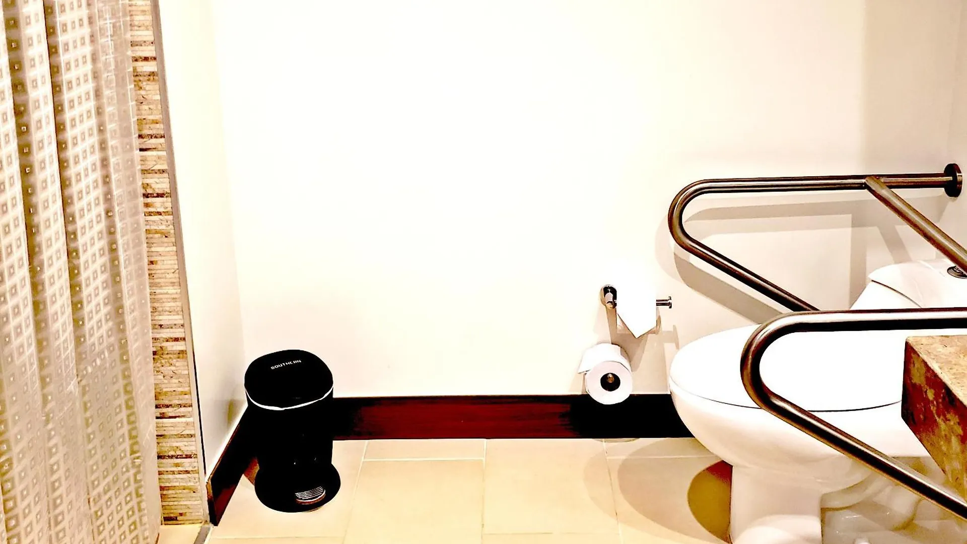 Hampton By Hilton Medellin Hotel 4*,  Colombia