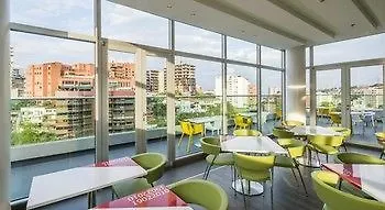 Hampton By Hilton Medellin Hotel