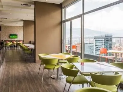 Hampton By Hilton Medellin Hotel