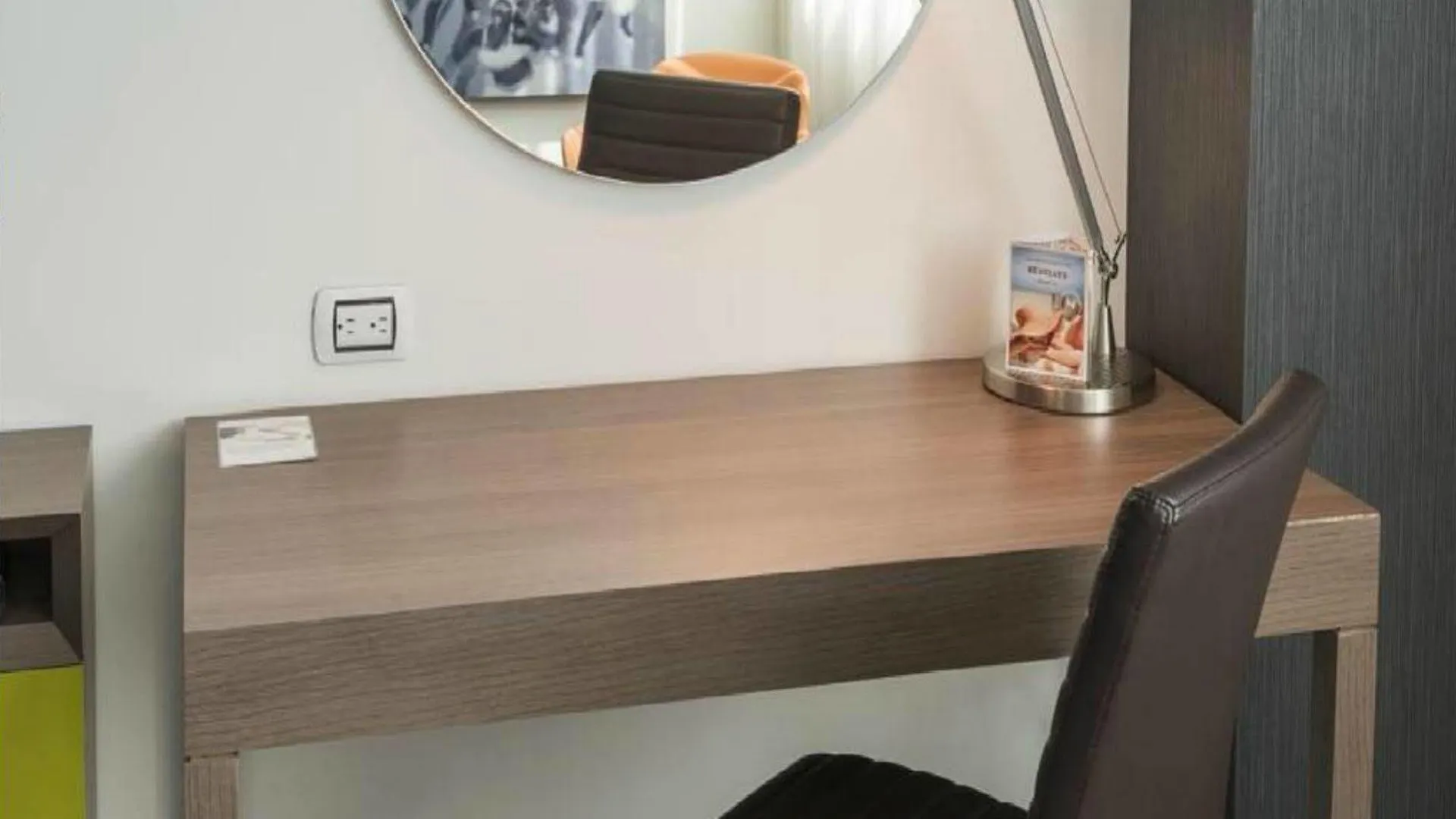 Hampton By Hilton Medellin Hotel