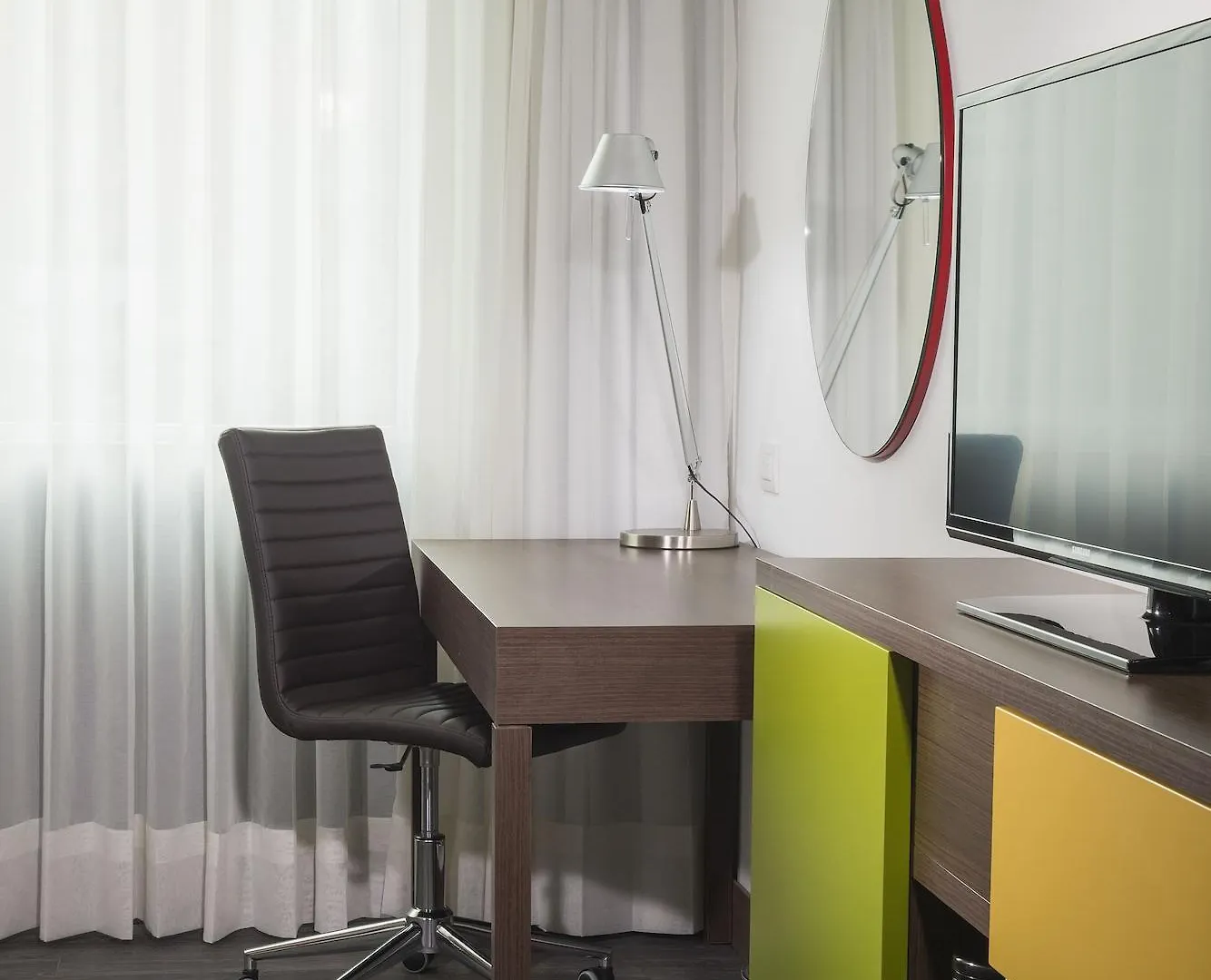 Hampton By Hilton Medellin Hotel