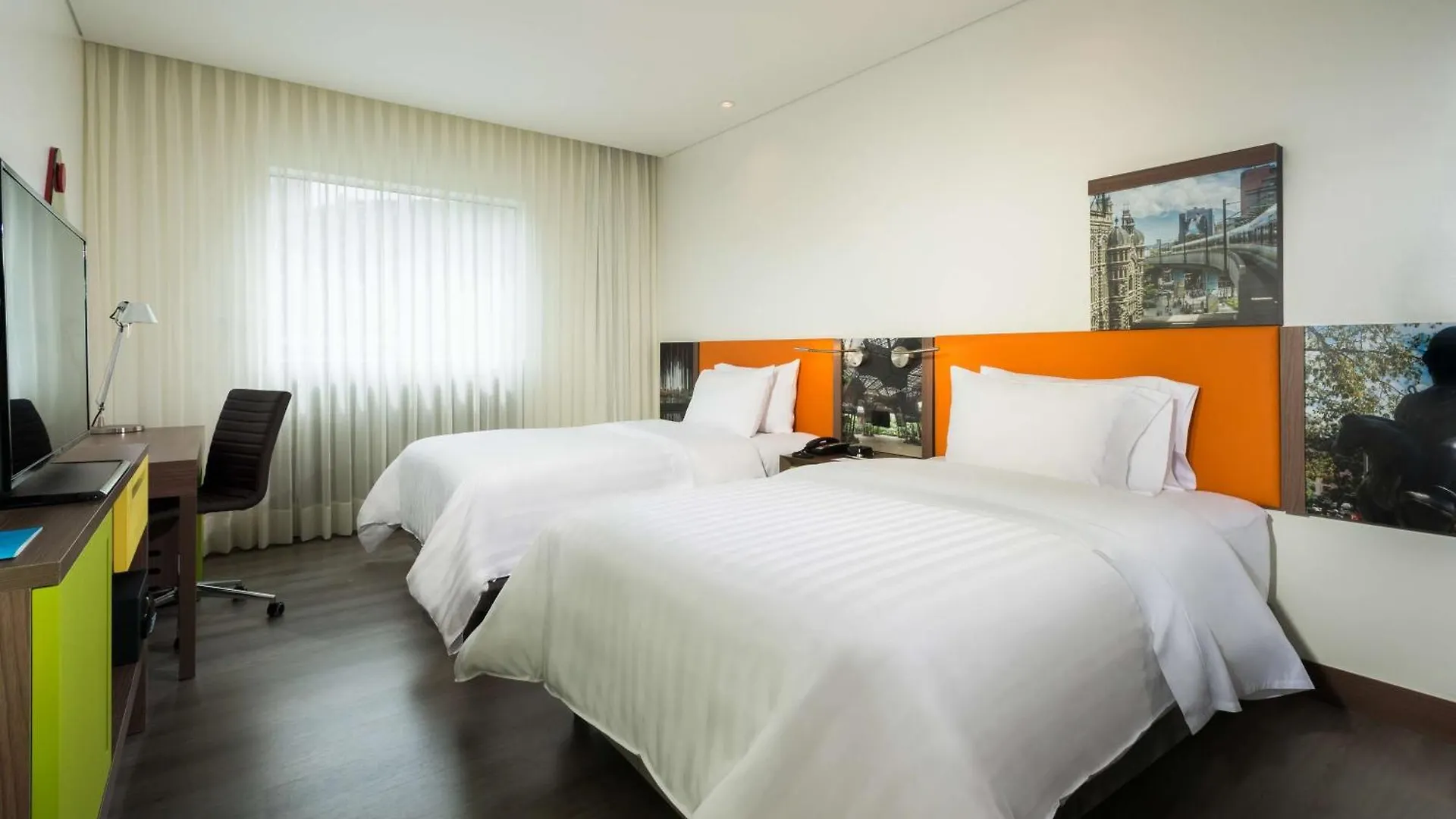 Hampton By Hilton Medellin Hotel