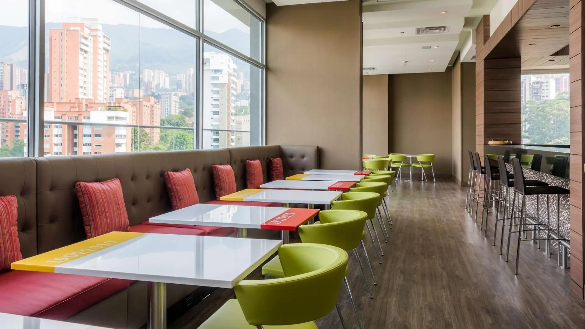 ****  Hampton By Hilton Medellin Hotel Colombia