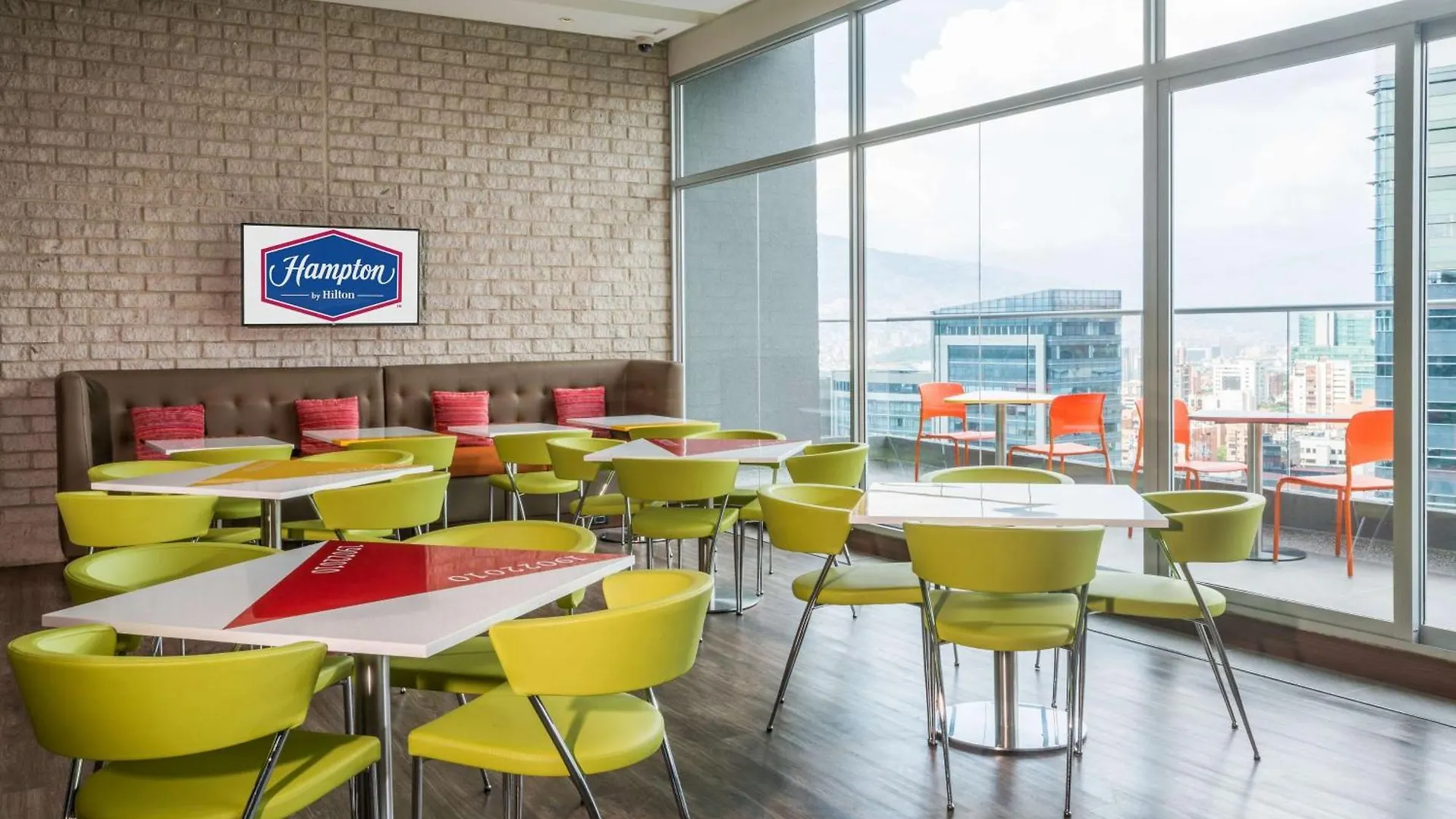 Hampton By Hilton Medellin Hotel