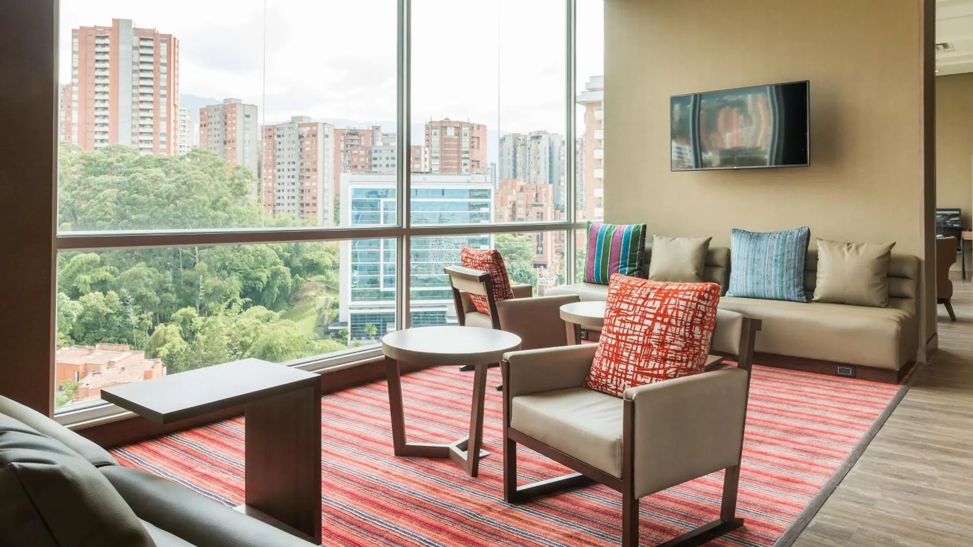 Hampton By Hilton Medellin Hotel 4*,