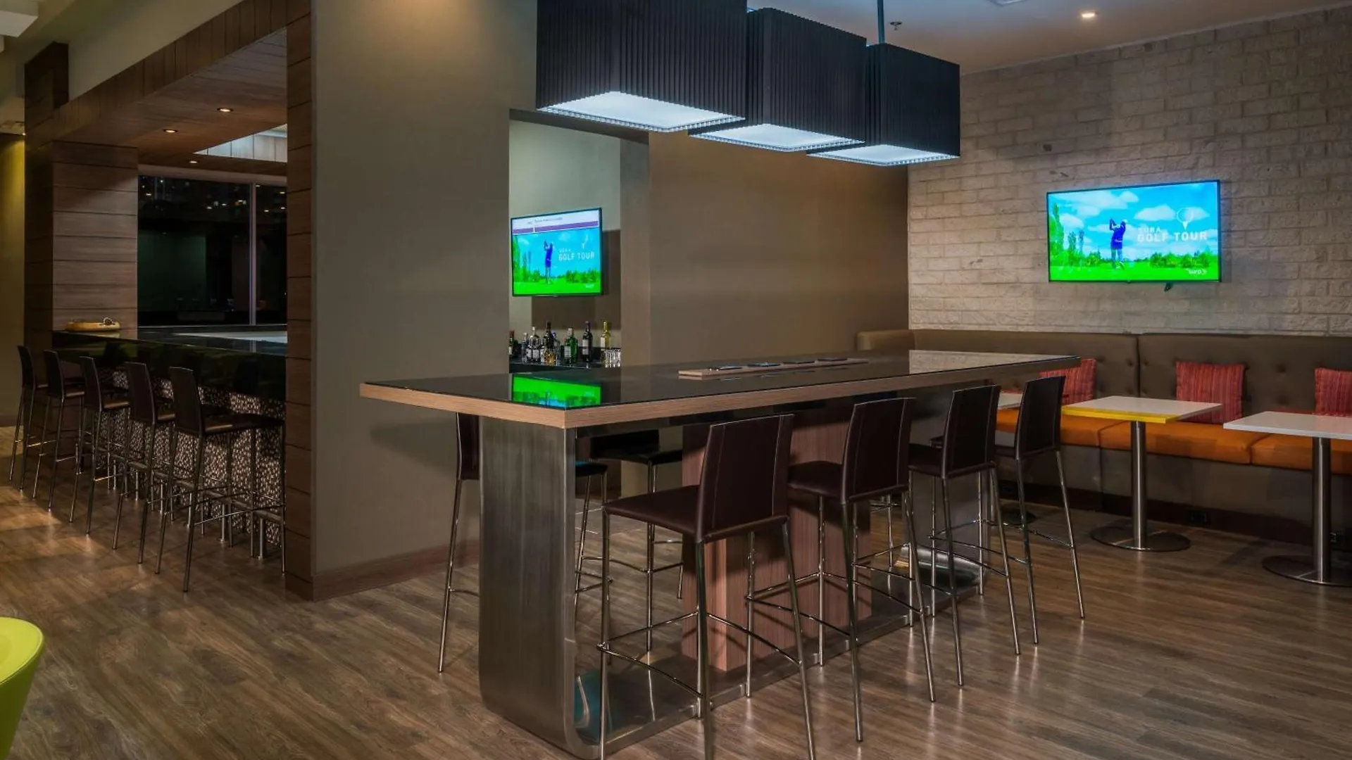 Hampton By Hilton Medellin Hotel