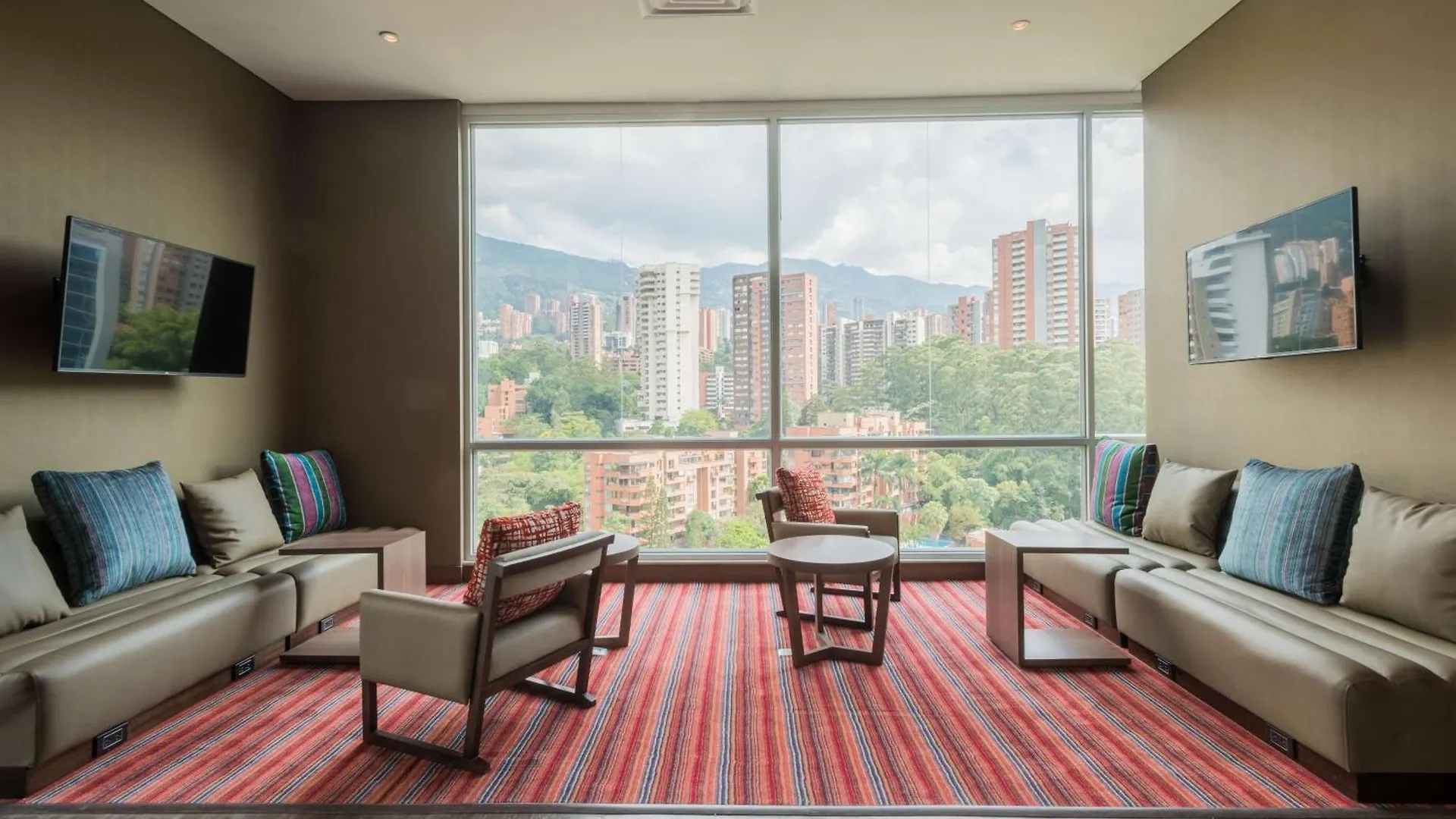 Hampton By Hilton Medellin Hotel Colombia