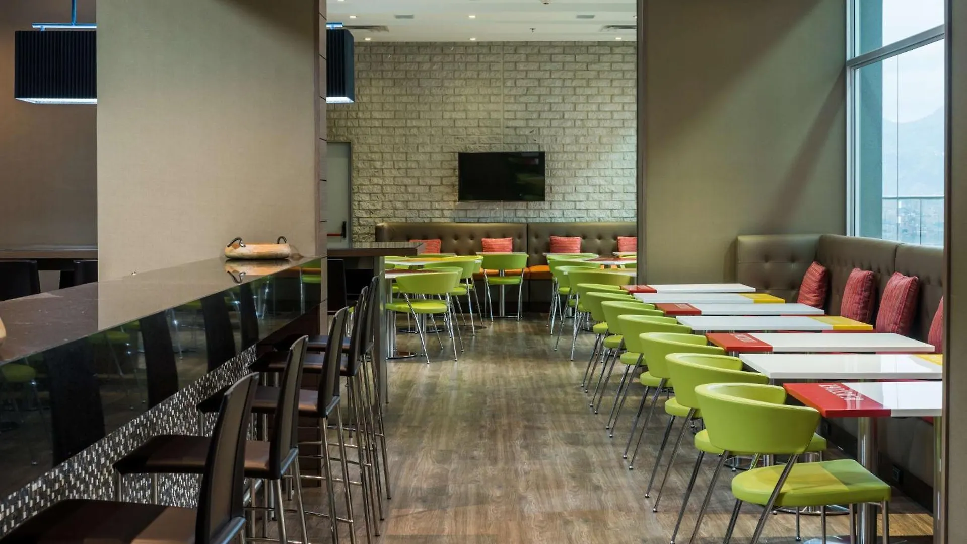 Hampton By Hilton Medellin Hotel