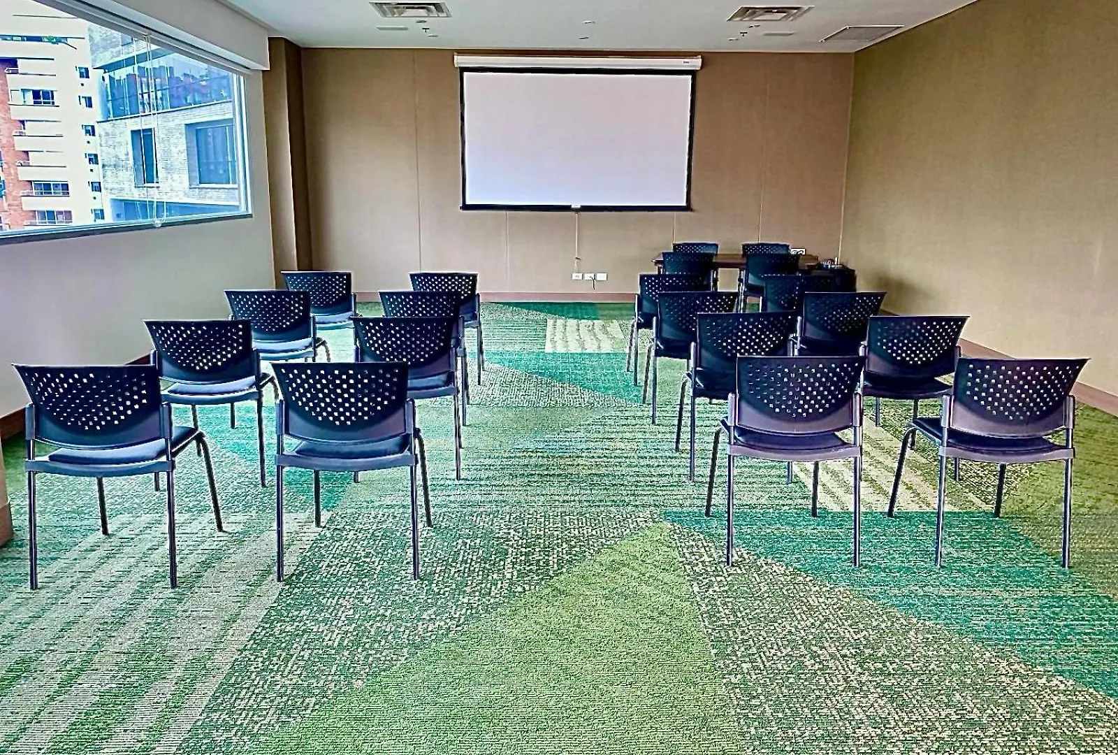 Hampton By Hilton Medellin Hotel