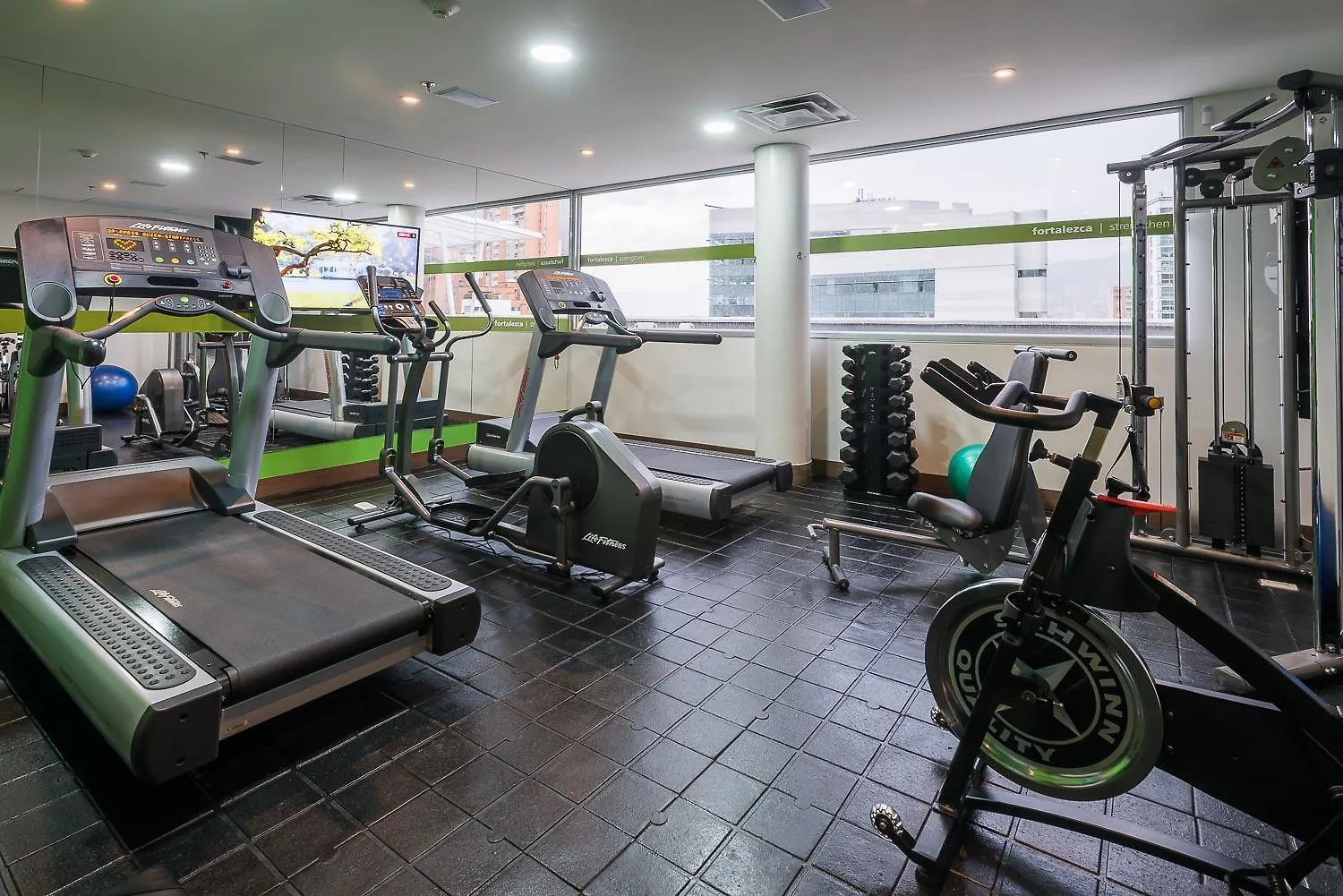Hampton By Hilton Medellin Hotel 4*,