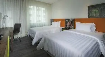 Hampton By Hilton Medellin Hotel