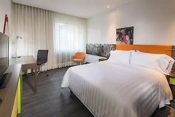 Hampton By Hilton Medellin Hotel