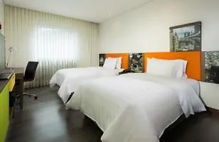 Hampton By Hilton Medellin Hotel