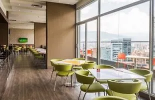 Hampton By Hilton Medellin Hotel