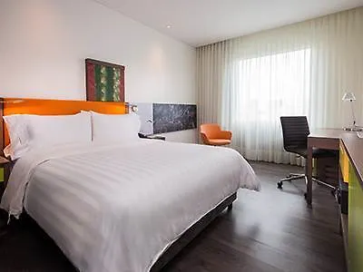 Hampton By Hilton Medellin Hotel